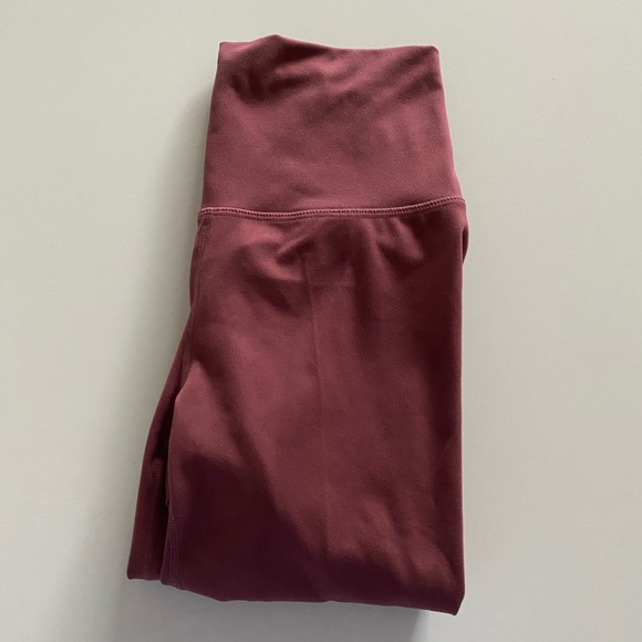 Manduka Essence Leggings in Clay XS - Picture 7 of 8